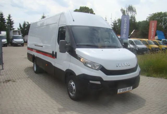 Iveco DAILY 35 C 15 MAXI BLIŹNIAKI 3.5T - Furgon: slika 4 Iveco DAILY 35 C 15 MAXI BLIŹNIAKI 3.5T - Furgon: slika 4