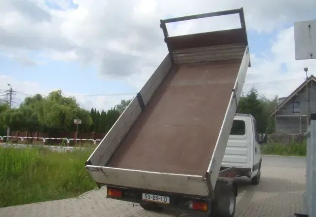 Iveco DAILY 40 C 12 WYWROTKA 3.5T 4.20M KLIMA - Dostavno vozilo prekucnik: slika 3 Iveco DAILY 40 C 12 WYWROTKA 3.5T 4.20M KLIMA - Dostavno vozilo prekucnik: slika 3