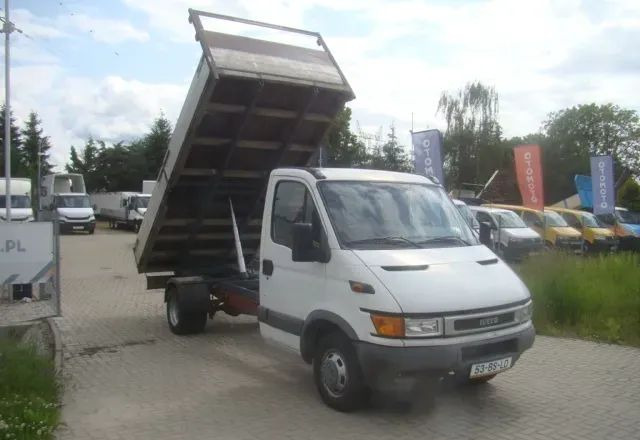 Iveco DAILY 40 C 12 WYWROTKA 3.5T 4.20M KLIMA - Dostavno vozilo prekucnik: slika 2 Iveco DAILY 40 C 12 WYWROTKA 3.5T 4.20M KLIMA - Dostavno vozilo prekucnik: slika 2