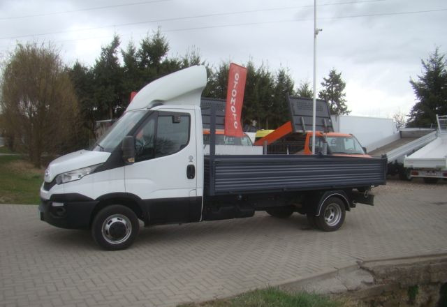 Iveco DAILY 50 C 17 3.0TDI 3-STONNA WYWROYKA - Dostavno vozilo prekucnik: slika 3 Iveco DAILY 50 C 17 3.0TDI 3-STONNA WYWROYKA - Dostavno vozilo prekucnik: slika 3