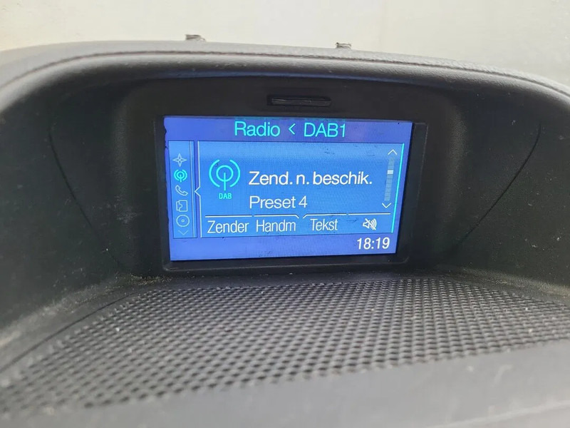 Mali kombi Ford Transti Custom: slika 17