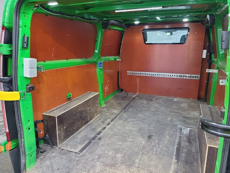 Mali kombi Ford Transti Custom: slika 8
