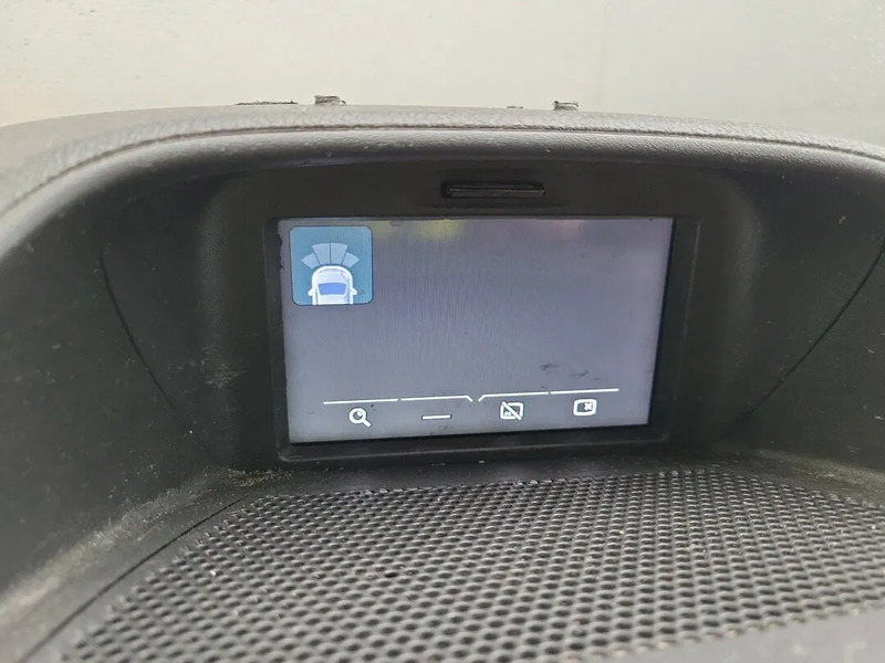 Mali kombi Ford Transti Custom: slika 18