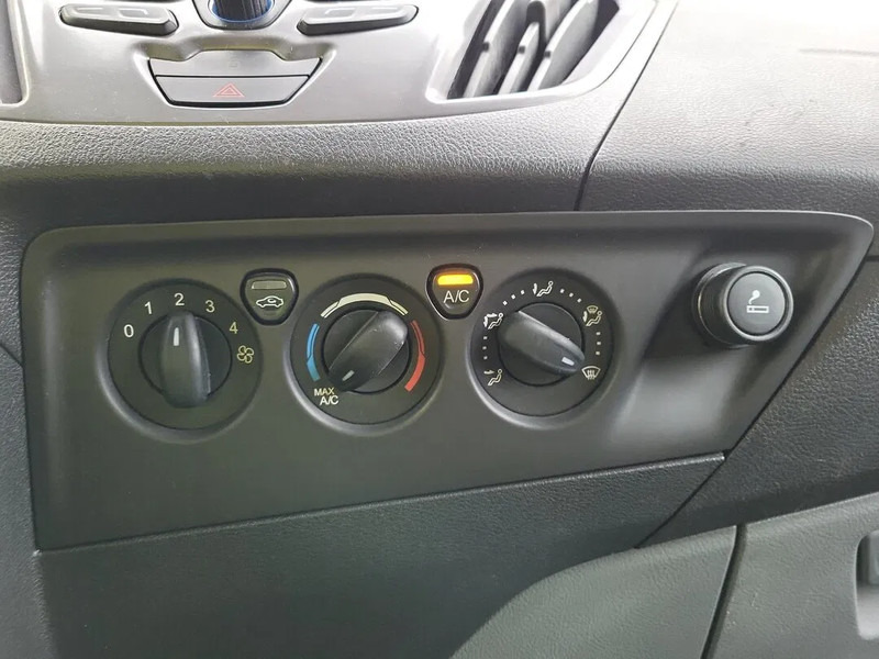 Mali kombi Ford Transti Custom: slika 19