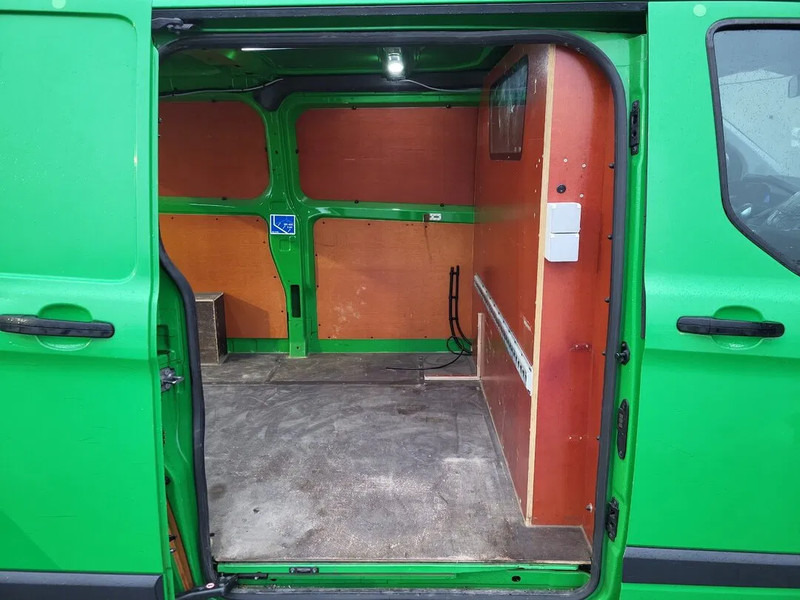 Mali kombi Ford Transti Custom: slika 6