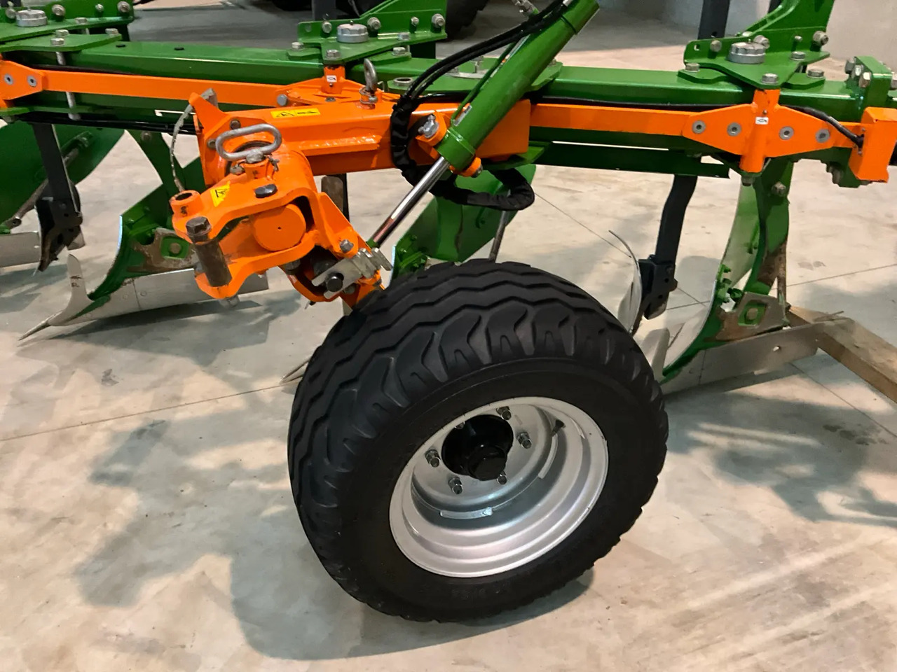 Amazone Teres 300V - Plug: slika 3 Amazone Teres 300V - Plug: slika 3