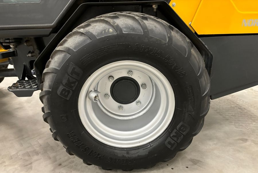 Schäffer 2430 HD - Kompaktni nakladalnik na gosenicah: slika 4 Schäffer 2430 HD - Kompaktni nakladalnik na gosenicah: slika 4