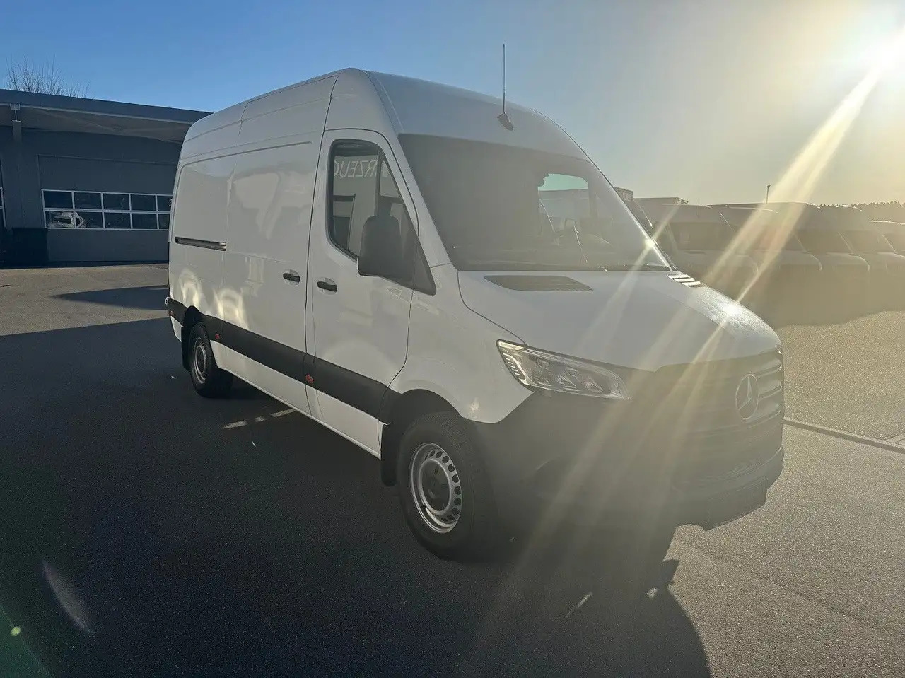 Mercedes-Benz Sprinter 316 CDI Lang Hoch Klima LED MBUX - Furgon: slika 2 Mercedes-Benz Sprinter 316 CDI Lang Hoch Klima LED MBUX - Furgon: slika 2