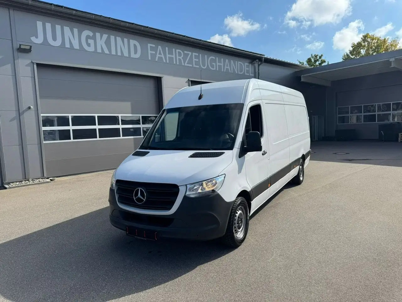 Mercedes-Benz Sprinter 316 CDI Maxi Lang Klima MBUX - Furgon: slika 1 Mercedes-Benz Sprinter 316 CDI Maxi Lang Klima MBUX - Furgon: slika 1