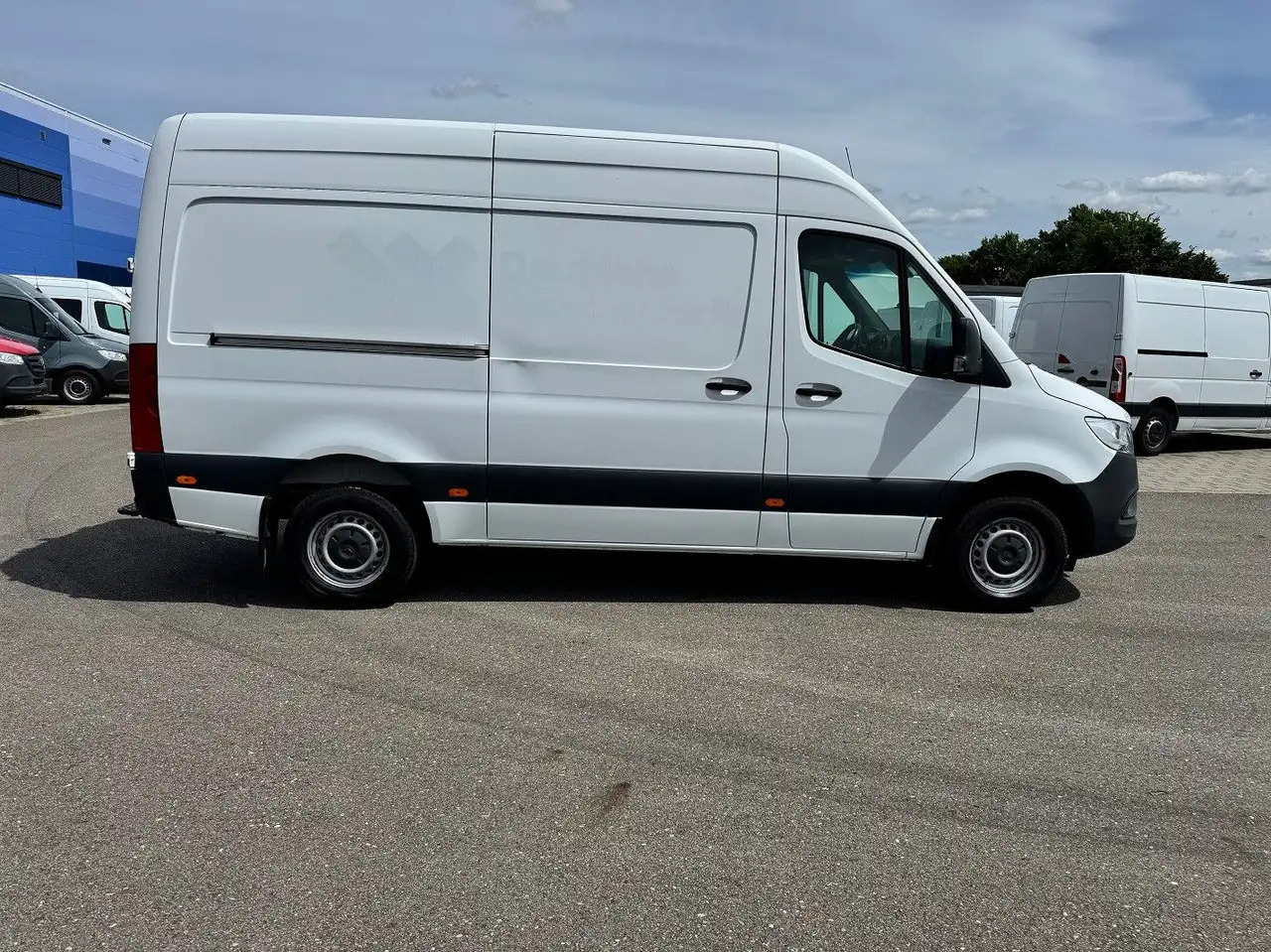 Mercedes-Benz Sprinter 317 CDI Lang Hoch Klima MBUX AHK - Furgon: slika 4 Mercedes-Benz Sprinter 317 CDI Lang Hoch Klima MBUX AHK - Furgon: slika 4