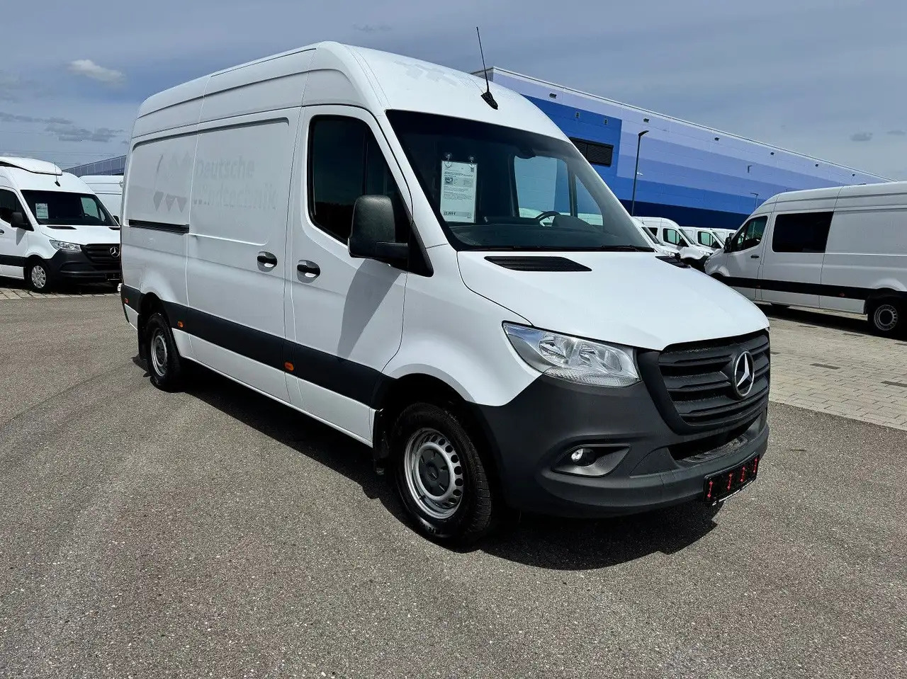 Mercedes-Benz Sprinter 317 CDI Lang Hoch Klima MBUX AHK - Furgon: slika 2 Mercedes-Benz Sprinter 317 CDI Lang Hoch Klima MBUX AHK - Furgon: slika 2