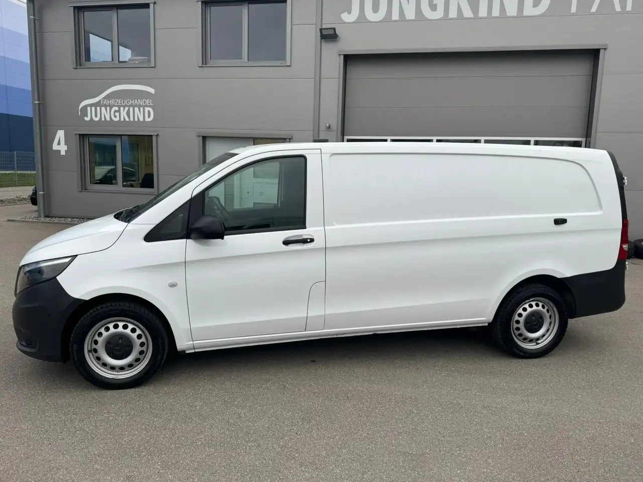 Mercedes-Benz Vito 116 CDI Lang Extralang XXL Klima - Furgon: slika 1 Mercedes-Benz Vito 116 CDI Lang Extralang XXL Klima - Furgon: slika 1