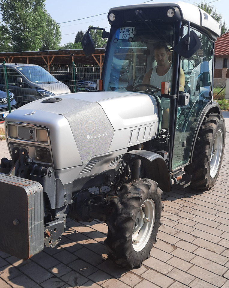 LAMBORGHINI RV90 Automatic - Kmetijski stroj: slika 1 LAMBORGHINI RV90 Automatic - Kmetijski stroj: slika 1