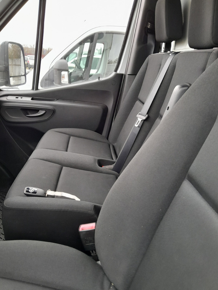 Dostavno vozilo s kesonom MERCEDES-BENZ Sprinter: slika 10