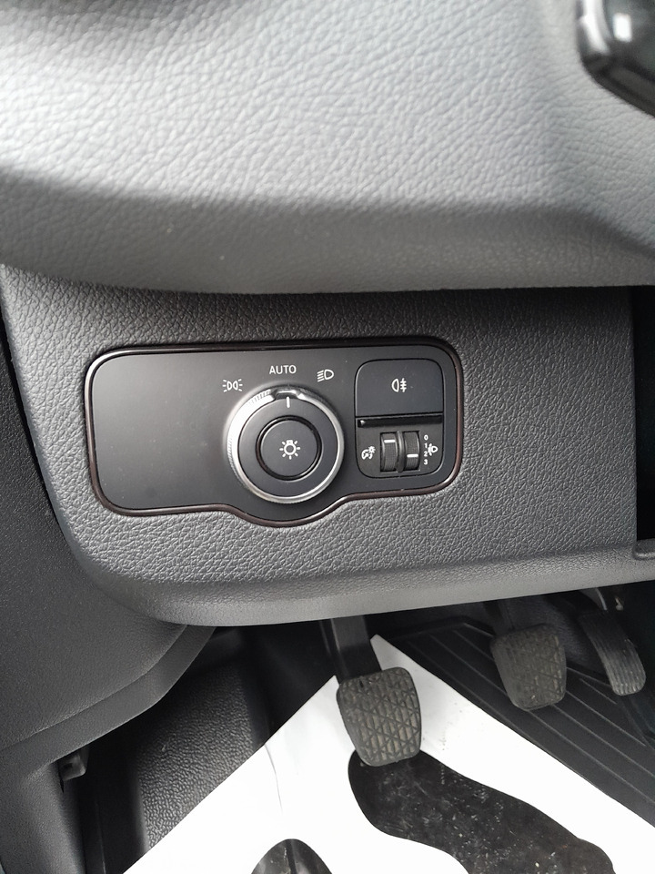 MERCEDES-BENZ Sprinter - Dostavno vozilo s kesonom: slika 5 MERCEDES-BENZ Sprinter - Dostavno vozilo s kesonom: slika 5
