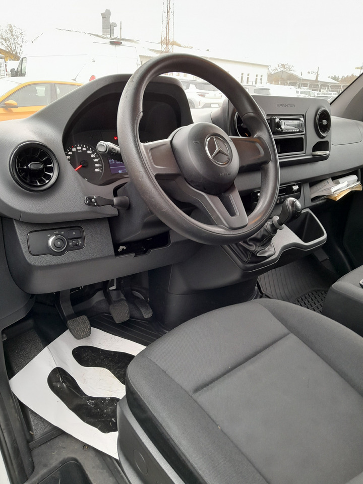 MERCEDES-BENZ Sprinter - Dostavno vozilo s kesonom: slika 3 MERCEDES-BENZ Sprinter - Dostavno vozilo s kesonom: slika 3