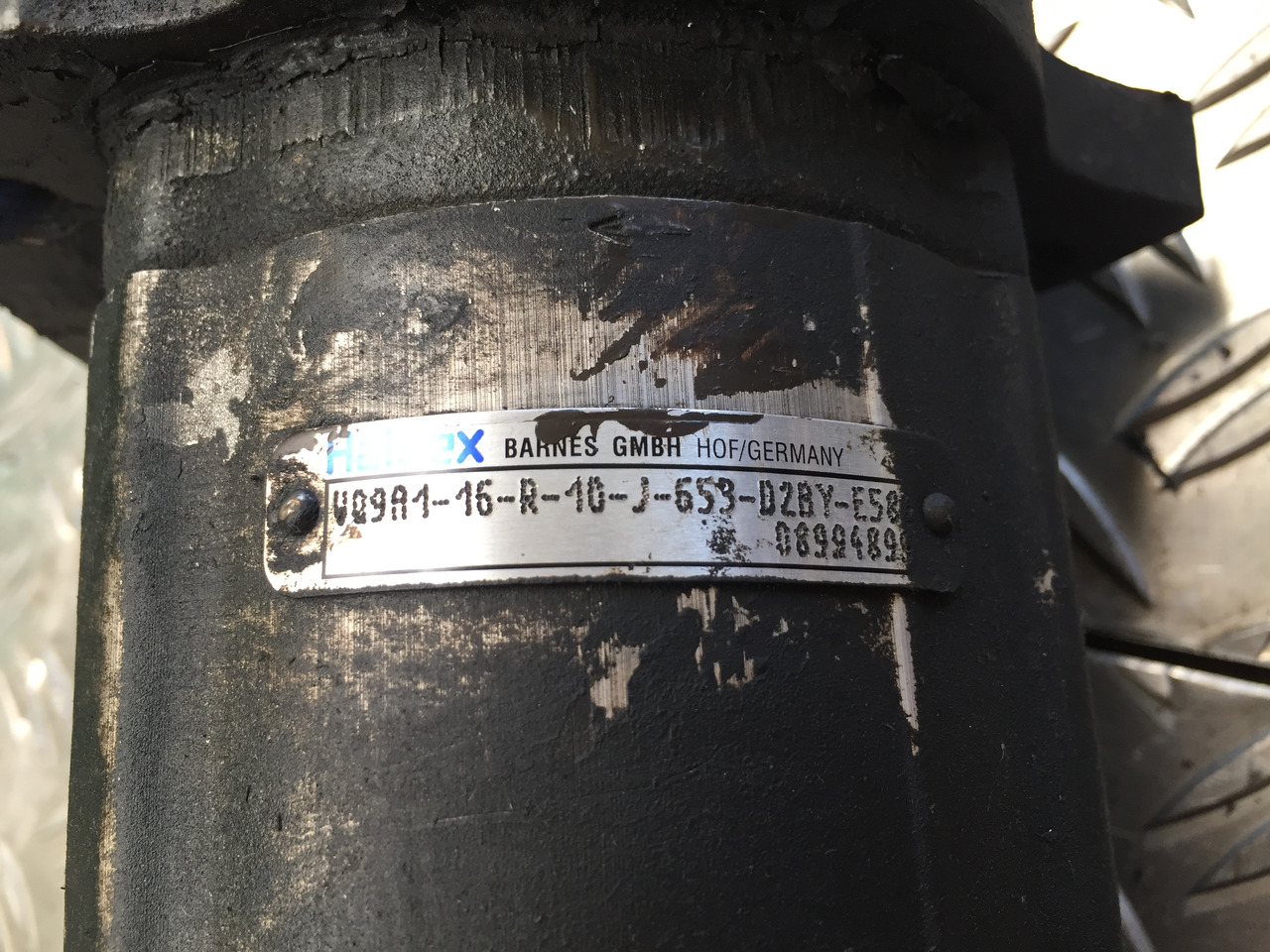 Gebrauchte Hydraulikpumpe / Lenkung VOLVO Radlader L40 B, Artikel - Nr. : 08994899 - Hidravlična črpalka za Tovornjak: slika 5 Gebrauchte Hydraulikpumpe / Lenkung VOLVO Radlader L40 B, Artikel - Nr. : 08994899 - Hidravlična črpalka za Tovornjak: slika 5