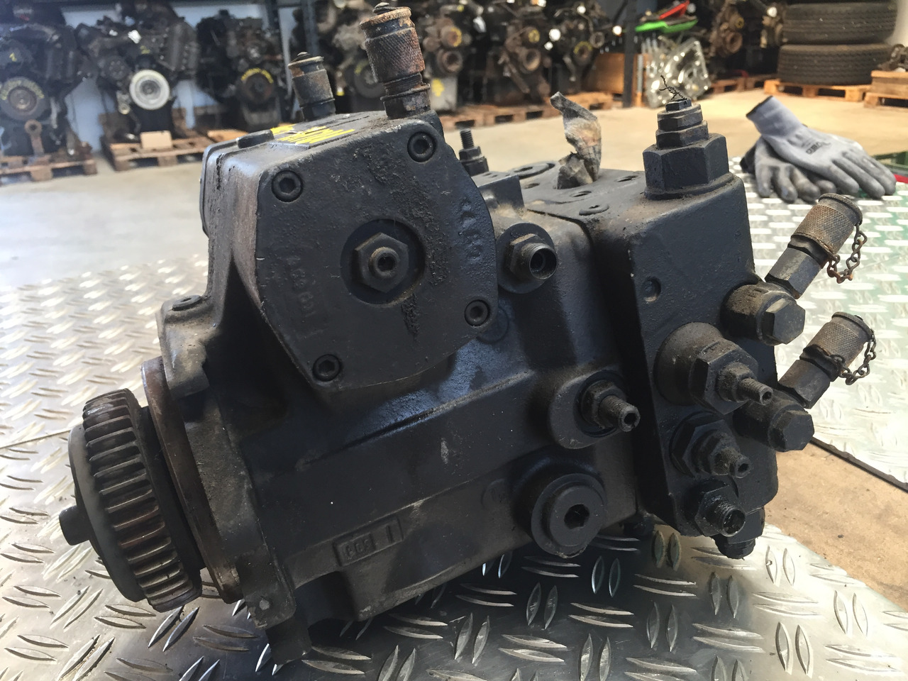 Gebrauchte Hydraulikpumpe VOLVO Radlader L40 B, Artikel - Nr. : 4905051 - Hidravlična črpalka za Tovornjak: slika 4 Gebrauchte Hydraulikpumpe VOLVO Radlader L40 B, Artikel - Nr. : 4905051 - Hidravlična črpalka za Tovornjak: slika 4