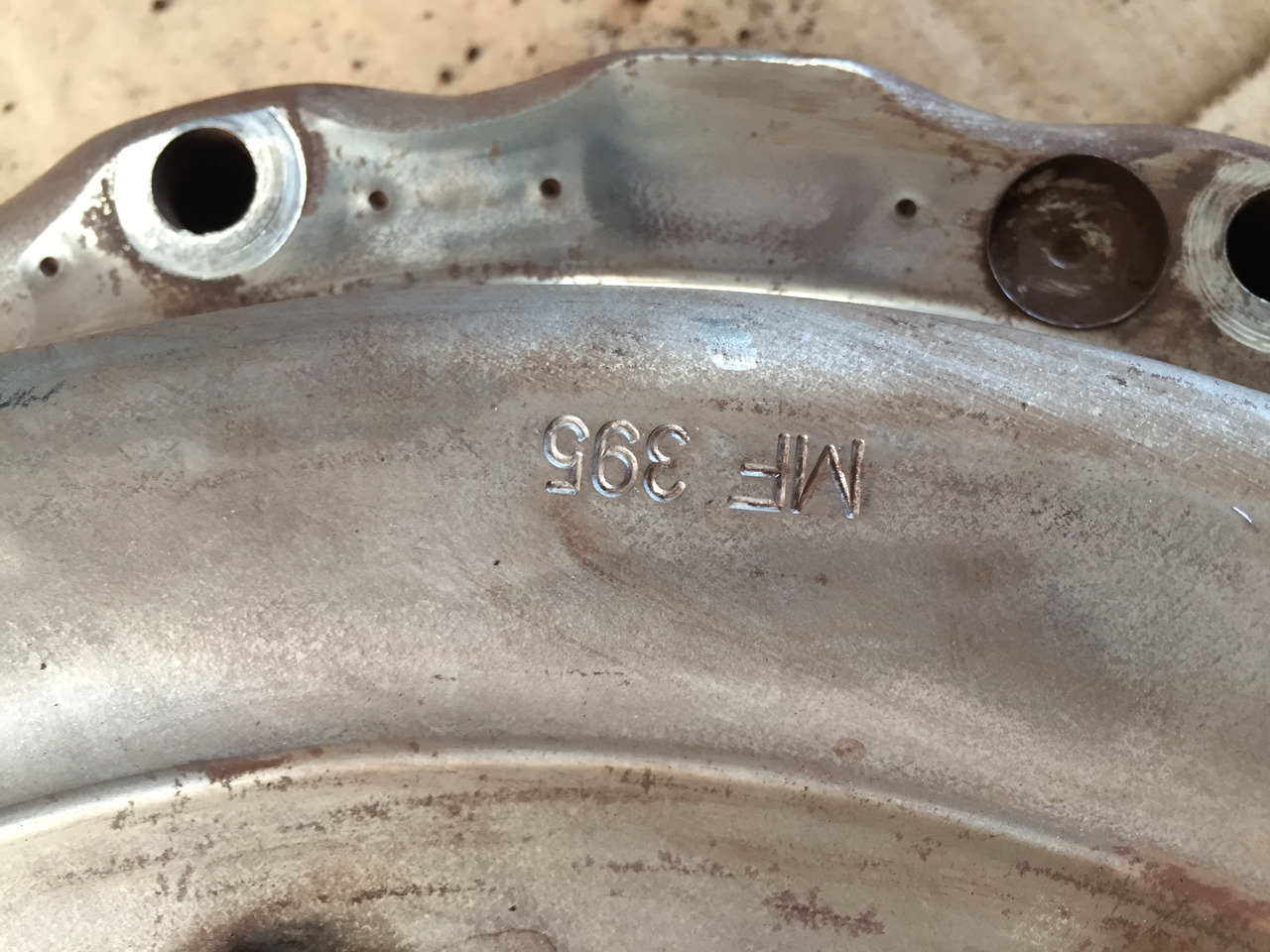 Gebrauchte Kupplungsdruckplatte MB Axor 1824, Motor Typ : OM 906 LA, Artikel - Nr. : A 007 250 15 04 - Košara sklopke za Tovornjak: slika 3 Gebrauchte Kupplungsdruckplatte MB Axor 1824, Motor Typ : OM 906 LA, Artikel - Nr. : A 007 250 15 04 - Košara sklopke za Tovornjak: slika 3