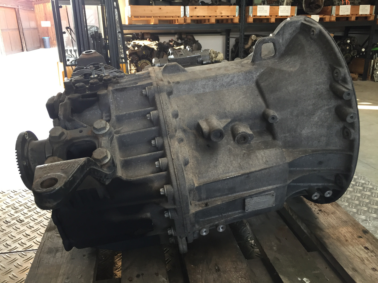 Gebrauchtes Getriebe MB Axor 1824, Typ : G 85 - 6, Artikel - Nr. : A 001 280 36 00 - Menjalnik za Tovornjak: slika 3 Gebrauchtes Getriebe MB Axor 1824, Typ : G 85 - 6, Artikel - Nr. : A 001 280 36 00 - Menjalnik za Tovornjak: slika 3