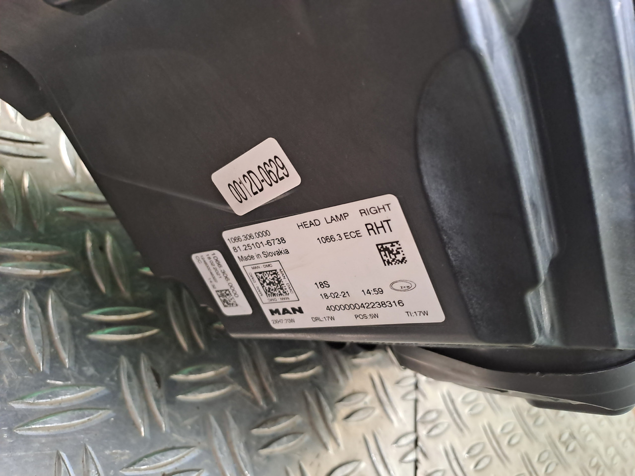 ---Neuwertiger Scheinwerfer und Träger MAN TG3 / TGS / TGX, Artikel - Nr. : 81.25101 - 6738 - Žarometi za Tovornjak: slika 2 ---Neuwertiger Scheinwerfer und Träger MAN TG3 / TGS / TGX, Artikel - Nr. : 81.25101 - 6738 - Žarometi za Tovornjak: slika 2