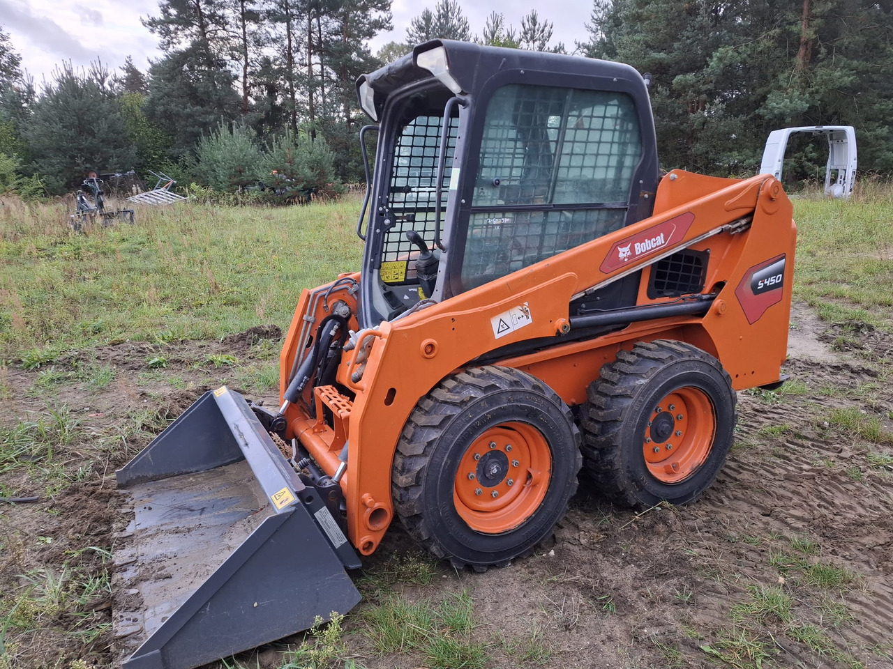 BOBCAT S450 - Mini nakladalec: slika 5 BOBCAT S450 - Mini nakladalec: slika 5
