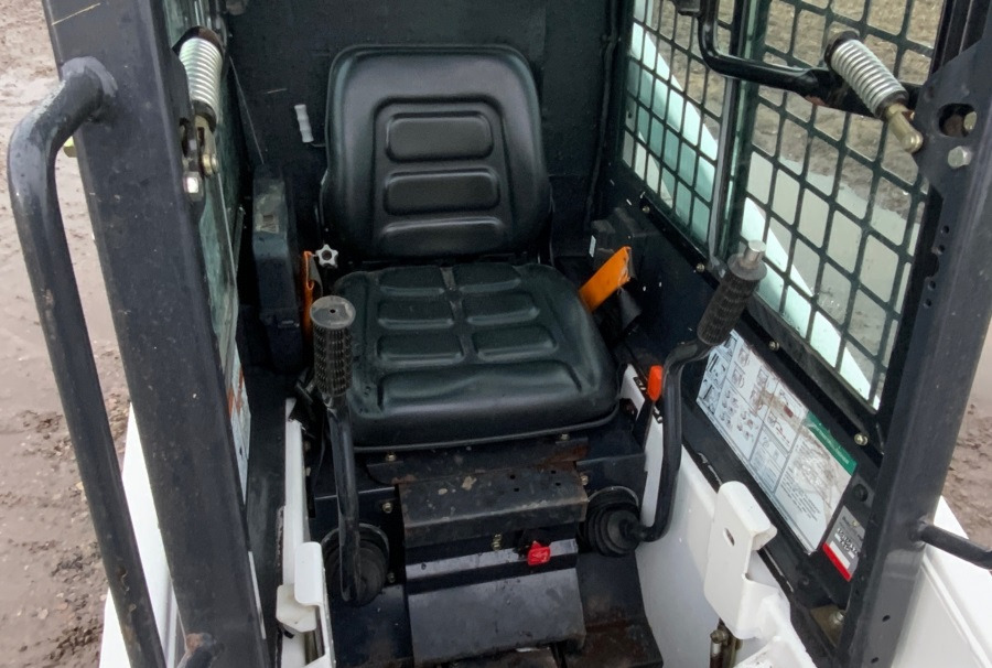 BOBCAT S70 - Mini nakladalec: slika 5 BOBCAT S70 - Mini nakladalec: slika 5