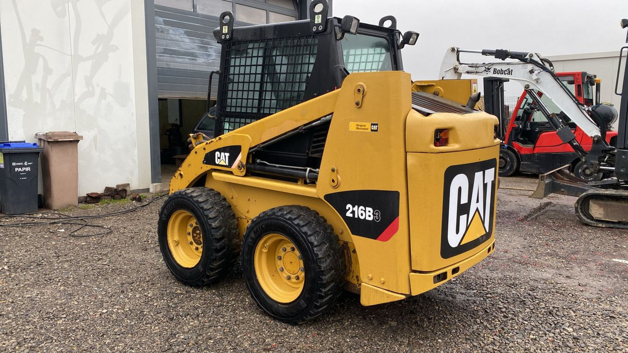 CAT 216, freza, mogučnost najma - Nakladalec: slika 2 CAT 216, freza, mogučnost najma - Nakladalec: slika 2