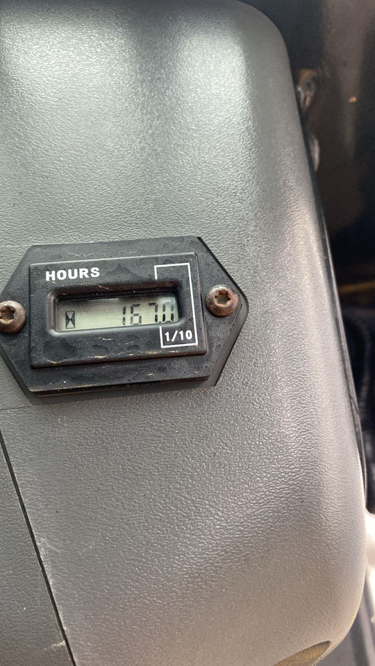 CAT 216, freza, mogučnost najma - Nakladalec: slika 4 CAT 216, freza, mogučnost najma - Nakladalec: slika 4