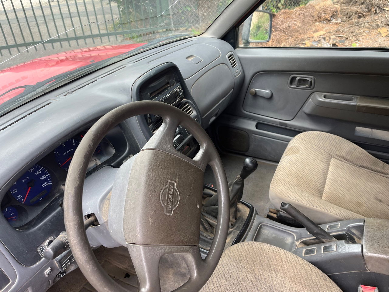 Nissan 4x4 - Poltovornjak: slika 5 Nissan 4x4 - Poltovornjak: slika 5