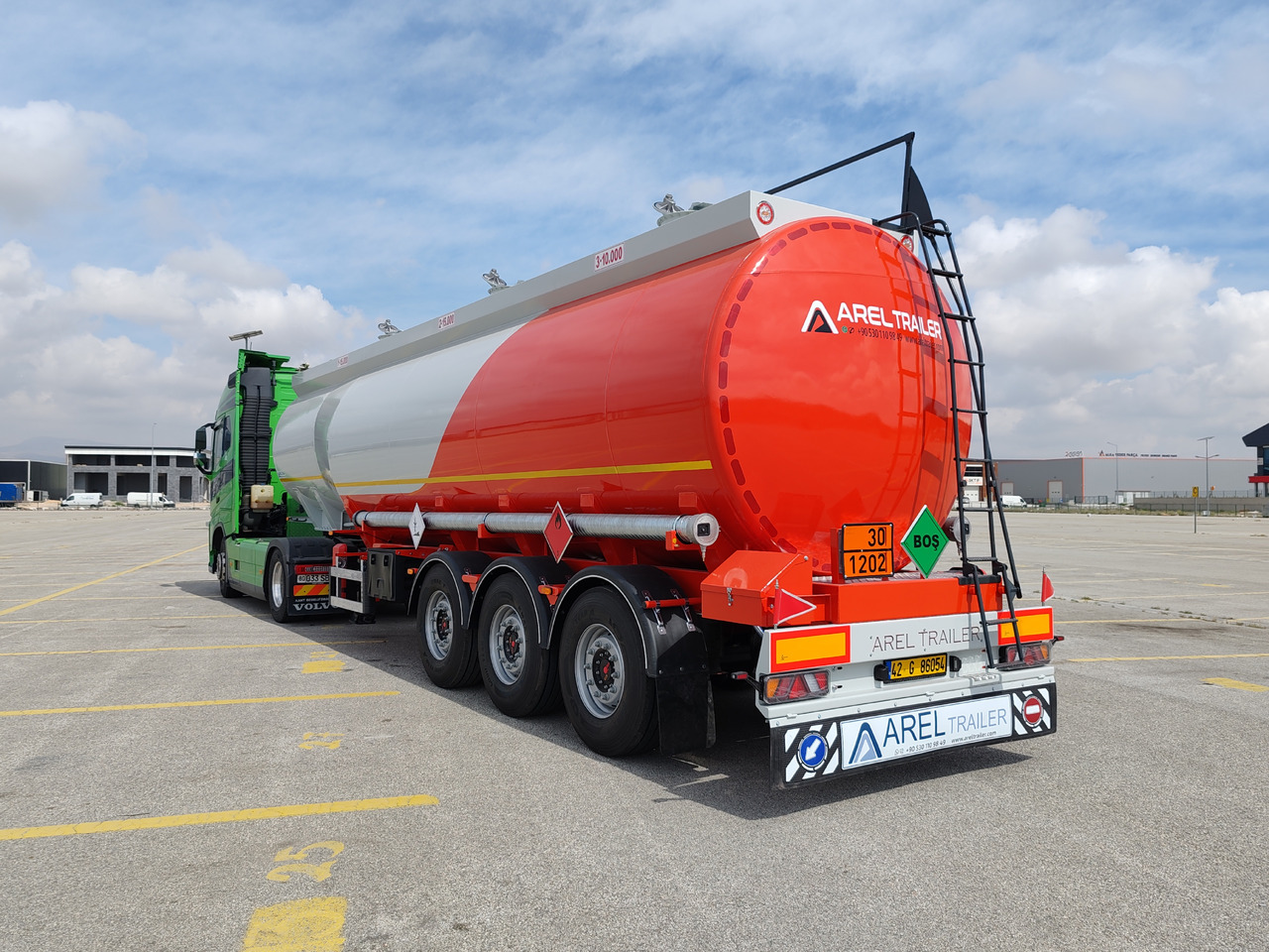 AREL TRAILER FUEL TANKER TRAILER - Polprikolica cisterna: slika 1 AREL TRAILER FUEL TANKER TRAILER - Polprikolica cisterna: slika 1