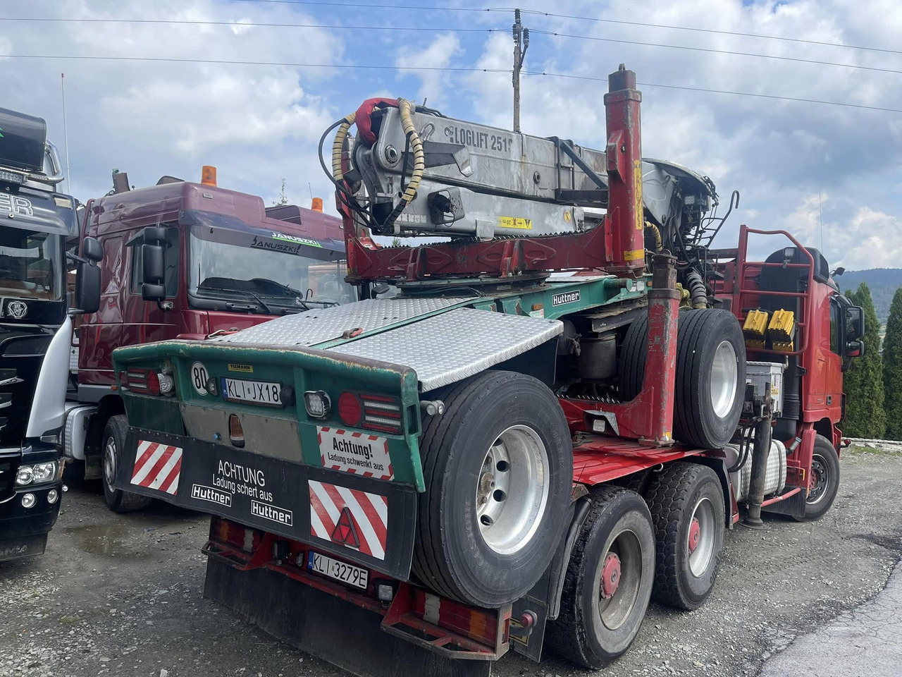 HUTTNER - Tovornjak za prevoz lesa, Tovornjak z dvigalom: slika 1 HUTTNER - Tovornjak za prevoz lesa, Tovornjak z dvigalom: slika 1