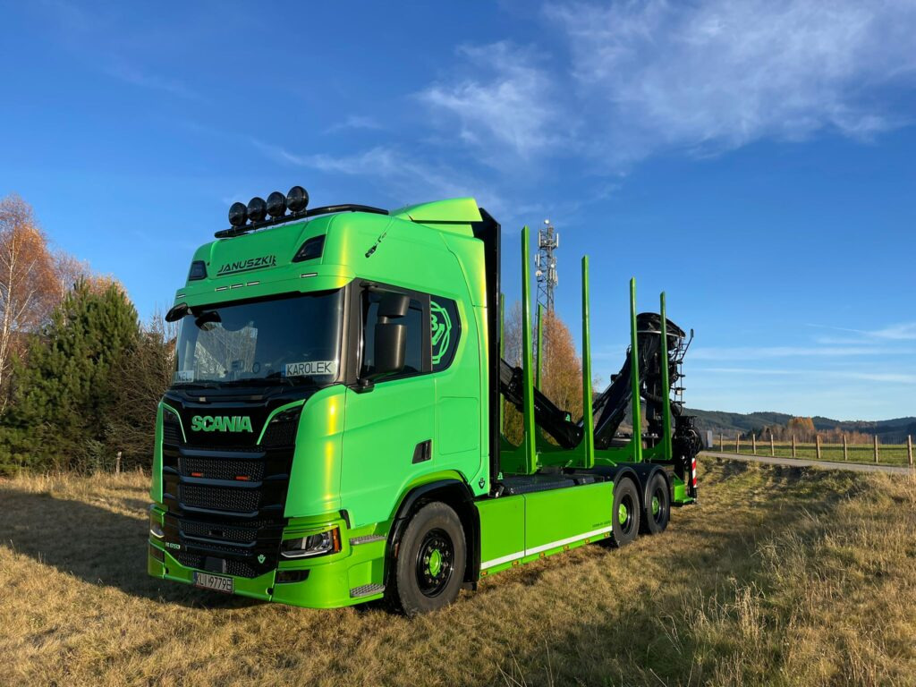 SCANIA 650 „BANDZIOR” - Tovornjak za prevoz lesa, Tovornjak z dvigalom: slika 2 SCANIA 650 „BANDZIOR” - Tovornjak za prevoz lesa, Tovornjak z dvigalom: slika 2