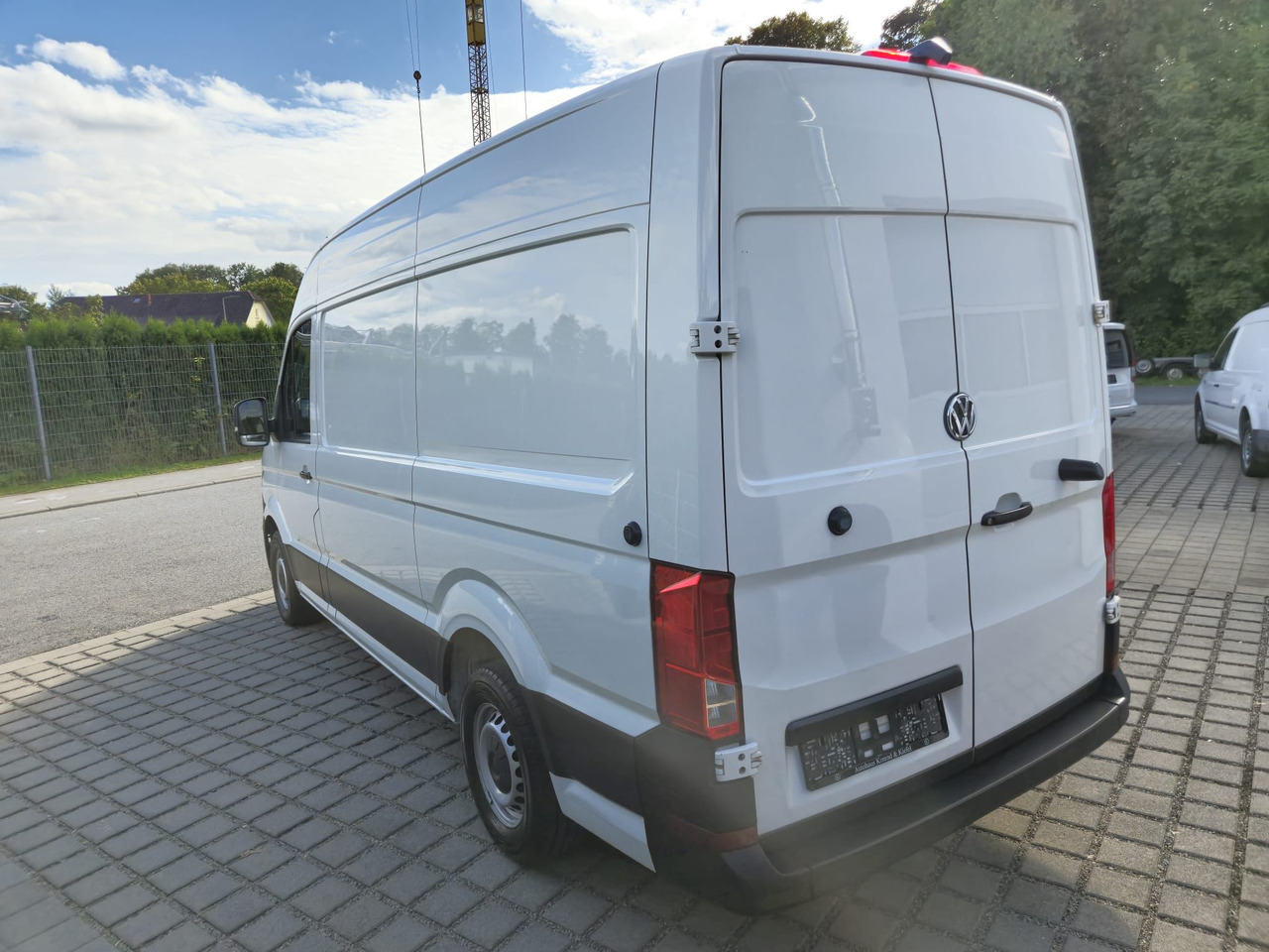 VOLKSWAGEN Crafter 35 mittellang Hochdach AppConnect/Kamera - Furgon: slika 5 VOLKSWAGEN Crafter 35 mittellang Hochdach AppConnect/Kamera - Furgon: slika 5