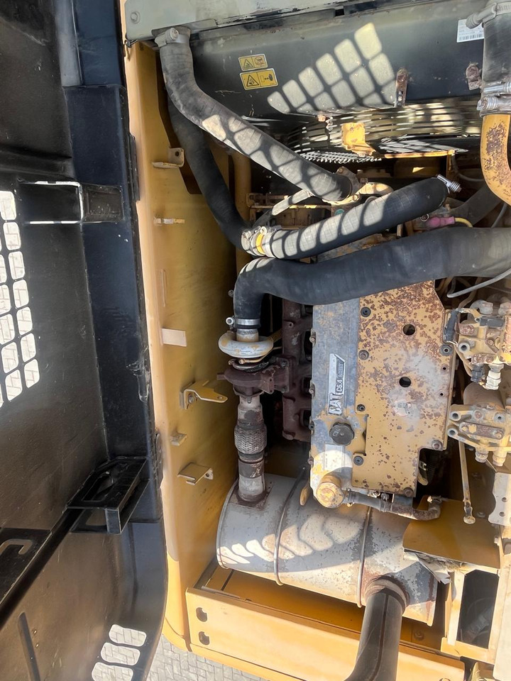 CATERPILLAR 323DL - Bager goseničar: slika 2 CATERPILLAR 323DL - Bager goseničar: slika 2