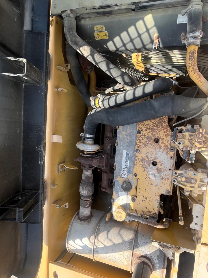 CATERPILLAR 323DL - Bager goseničar: slika 4 CATERPILLAR 323DL - Bager goseničar: slika 4