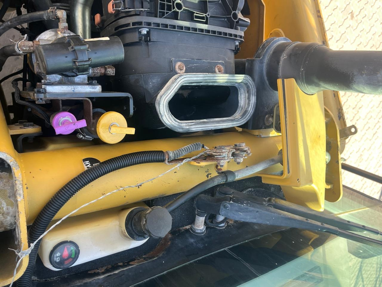 CATERPILLAR 422F2 - Bager nakladalec: slika 3 CATERPILLAR 422F2 - Bager nakladalec: slika 3