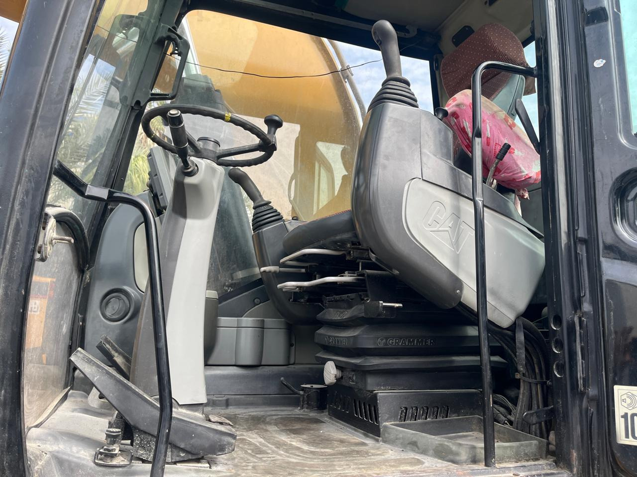 CATERPILLAR M318D - Bager na kolesih: slika 2 CATERPILLAR M318D - Bager na kolesih: slika 2