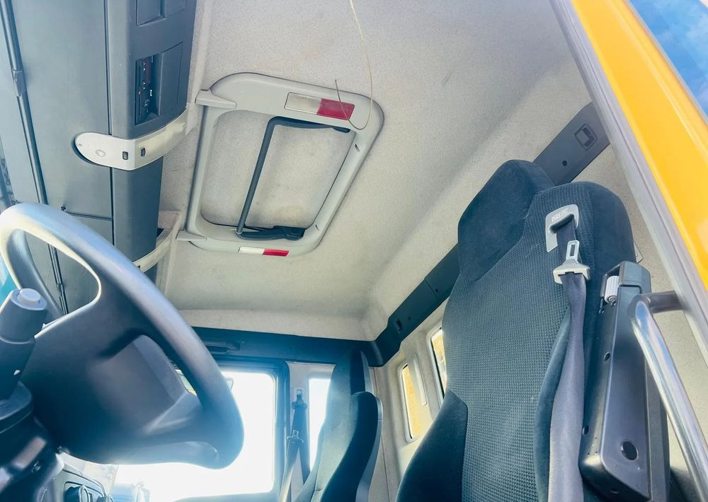 Vlečno vozilo MAN TGS / 6x2/ LAWETA / PLATFORMA / NAJAZDY HYDRAULICZNE / WYCIĄGARKA / oś skrętna i podnoszona: slika 11 Vlečno vozilo MAN TGS / 6x2/ LAWETA / PLATFORMA / NAJAZDY HYDRAULICZNE / WYCIĄGARKA / oś skrętna i podnoszona: slika 11