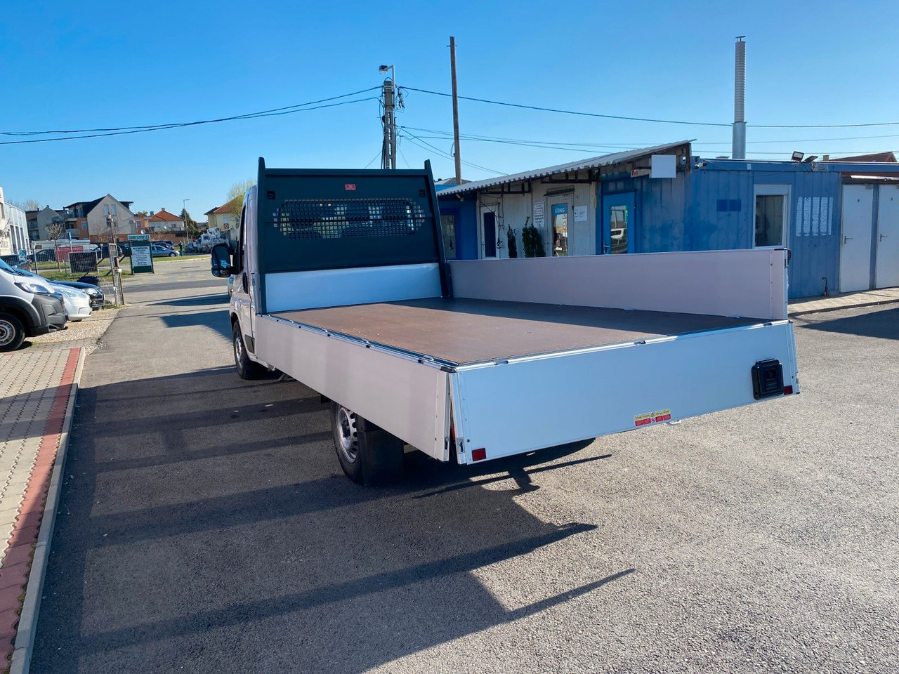 Fiat DUCATO XLWB MAXI PRITSCHE - Dostavno vozilo s kesonom: slika 4 Fiat DUCATO XLWB MAXI PRITSCHE - Dostavno vozilo s kesonom: slika 4