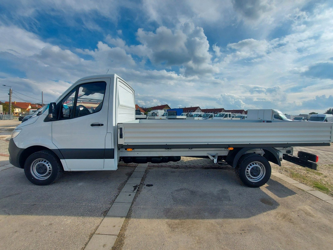 Mercedes-Benz Sprinter 315Pritsche - Dostavno vozilo s kesonom: slika 2 Mercedes-Benz Sprinter 315Pritsche - Dostavno vozilo s kesonom: slika 2