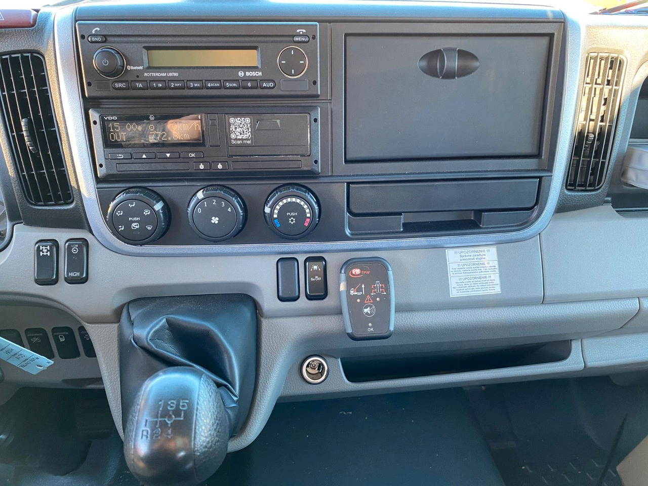 Mitsubishi FUSO CANTER 6C18 4WD PRITSCHE+PM 6522P KRAN - Dostavno vozilo s kesonom: slika 5 Mitsubishi FUSO CANTER 6C18 4WD PRITSCHE+PM 6522P KRAN - Dostavno vozilo s kesonom: slika 5