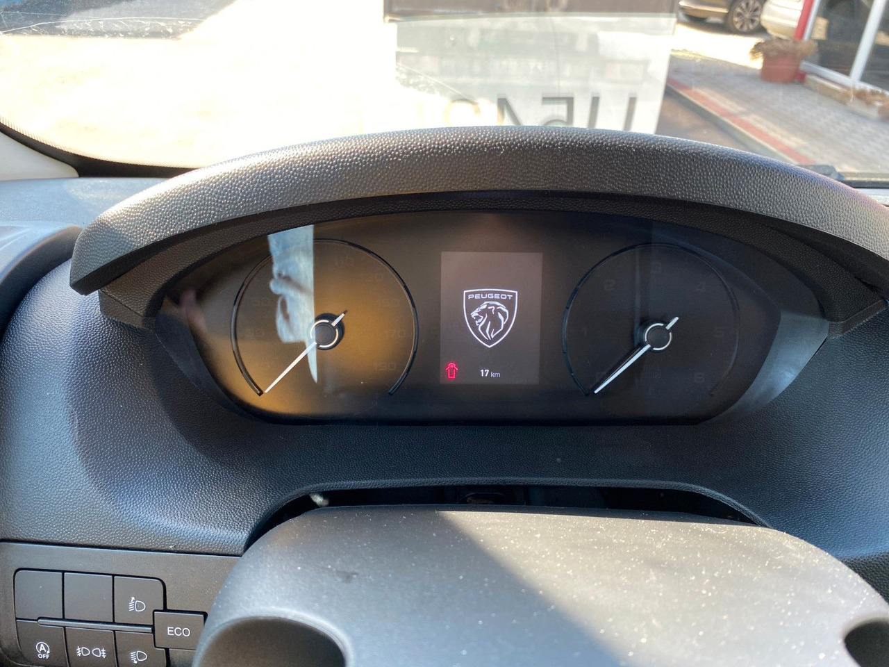 Peugeot BOXER CHDC L4 HEAVY PRITSCHE - Dostavno vozilo s kesonom, Dostavno vozilo z dvojno kabino: slika 2 Peugeot BOXER CHDC L4 HEAVY PRITSCHE - Dostavno vozilo s kesonom, Dostavno vozilo z dvojno kabino: slika 2