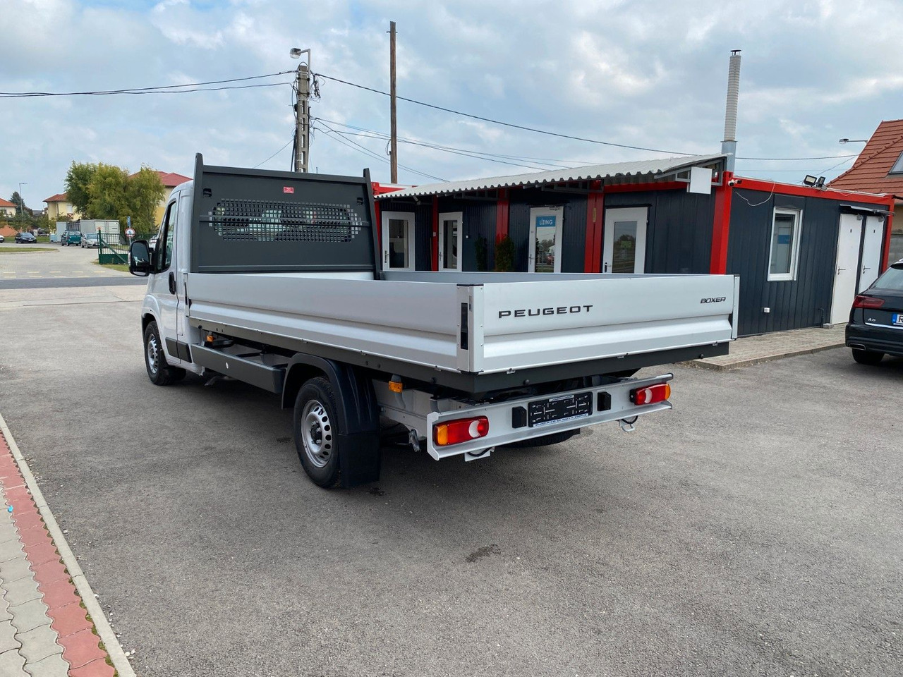 Peugeot Boxer Pritsche/Kipper 435 L4 BlueHDi 140 - Dostavno vozilo s kesonom: slika 4 Peugeot Boxer Pritsche/Kipper 435 L4 BlueHDi 140 - Dostavno vozilo s kesonom: slika 4