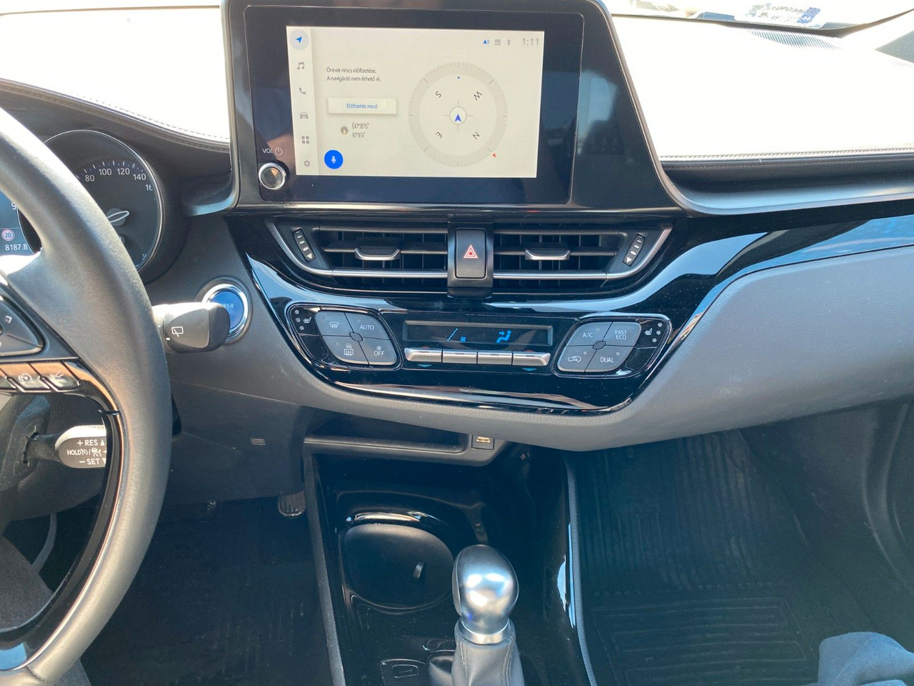 Toyota C-HR 1.8-l-VVTi Hybrid Flow - SUV: slika 4 Toyota C-HR 1.8-l-VVTi Hybrid Flow - SUV: slika 4