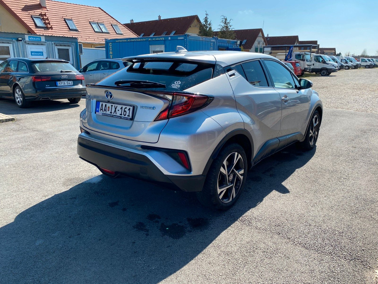 Toyota C-HR 1.8-l-VVTi Hybrid Flow - SUV: slika 2 Toyota C-HR 1.8-l-VVTi Hybrid Flow - SUV: slika 2