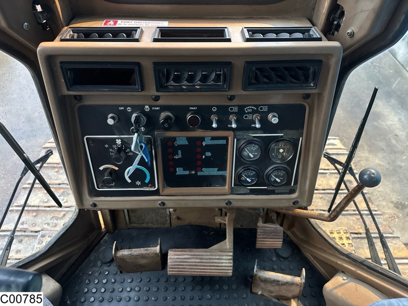 Caterpillar D5H 3304 Engine, 16,465 Hours, 98kW, 90kW - Buldožer: slika 5 Caterpillar D5H 3304 Engine, 16,465 Hours, 98kW, 90kW - Buldožer: slika 5