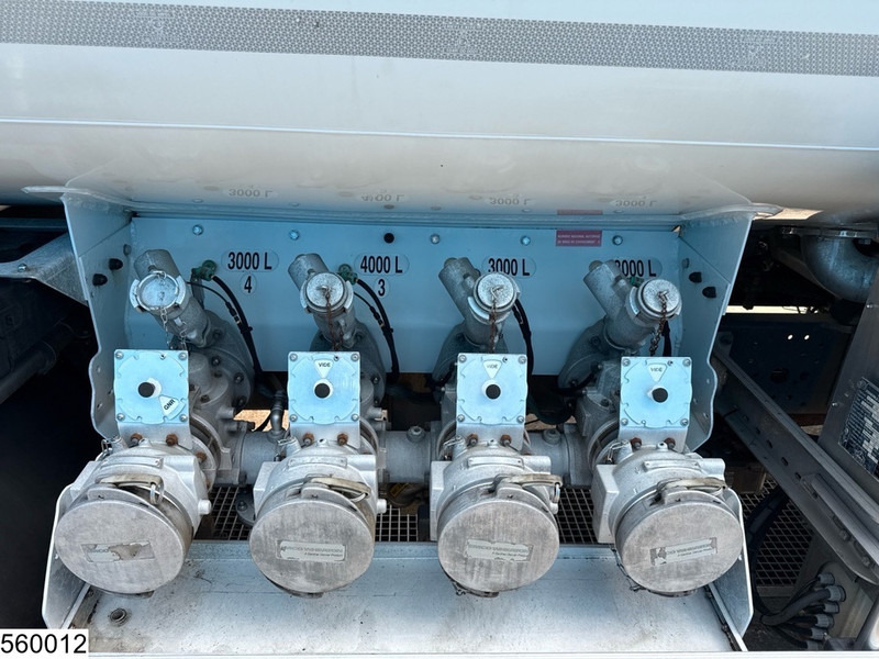 Iveco Eurocargo 190EL28 EURO 5, FUEL, 13390 liter, 4 Comp, Magyar - Tovornjak cisterna: slika 5 Iveco Eurocargo 190EL28 EURO 5, FUEL, 13390 liter, 4 Comp, Magyar - Tovornjak cisterna: slika 5