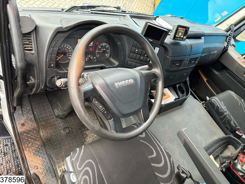 Iveco Trakker 360 6X4, EURO 6, Palfinger, Remote, Steel suspension - Tovornjak s kesonom, Tovornjak z dvigalom: slika 5 Iveco Trakker 360 6X4, EURO 6, Palfinger, Remote, Steel suspension - Tovornjak s kesonom, Tovornjak z dvigalom: slika 5