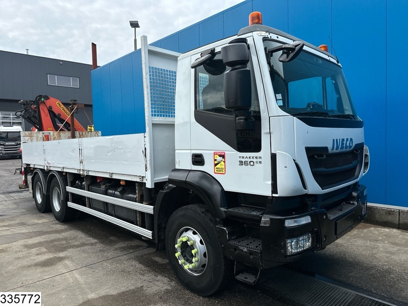 Iveco Trakker 360 6X4, EURO 6, Palfinger, Retarder, Steel suspension - Tovornjak s kesonom, Tovornjak z dvigalom: slika 3 Iveco Trakker 360 6X4, EURO 6, Palfinger, Retarder, Steel suspension - Tovornjak s kesonom, Tovornjak z dvigalom: slika 3